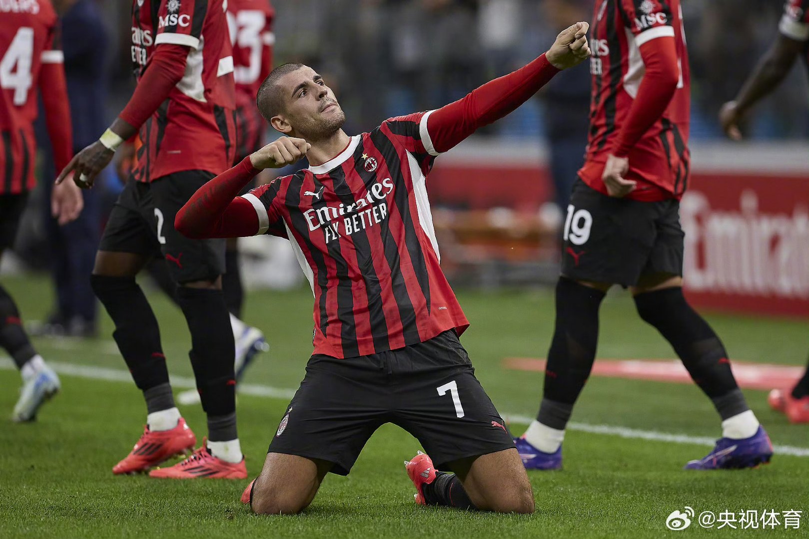 赛地聚焦——意甲今夜热度飙升；塞维利亚临场应变；球迷炸锅；更衣室氛围转暖的简单介绍