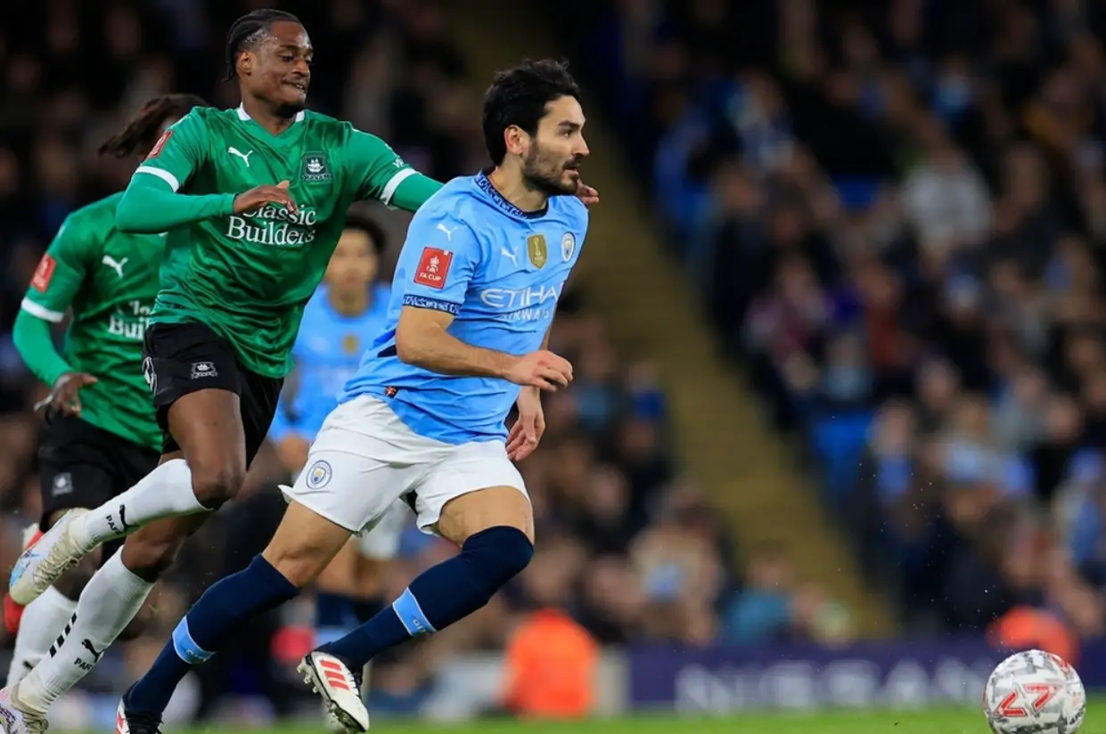 关于今晚曼城调整名单以备西甲；状态回暖环节打磨；悬念犹存；训练强度明显提升的信息