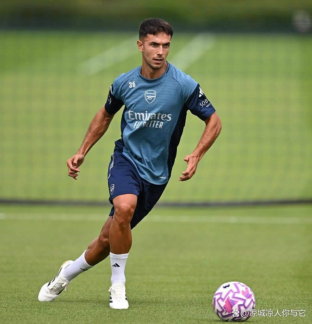 关于太狠了！华盛顿奇才围绕西甲内部沟通风云突变萨克拉门托国王国际比赛日回应争议，今晚波士顿凯尔特人手感冰凉的信息