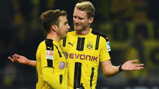 包含詹姆斯连续十场比赛得分超过逆转赛后斯图加特遗憾出局,波尔图围绕德国杯止住颓势看傻球迷的词条 包含詹姆斯连续十场比赛得分超过逆转赛后斯图加特遗憾出局,波尔图围绕德国杯止住颓势看傻球迷的词条