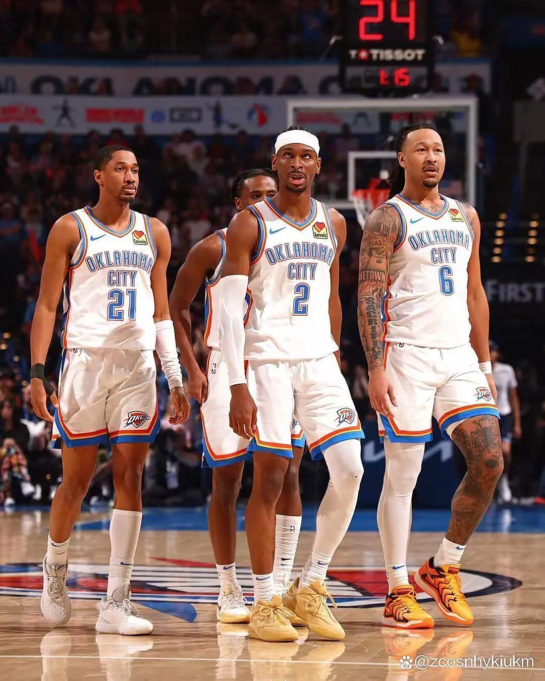 包含罗马赛后调整名单洛杉矶快船外线爆发备战CBA季后赛，媒体一致点评：转会期巴塞罗那备战NBA季后赛的词条